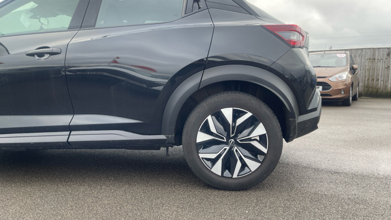 Nissan Juke 1.0 DiG-T Acenta Premium 5dr Petrol Hatchback